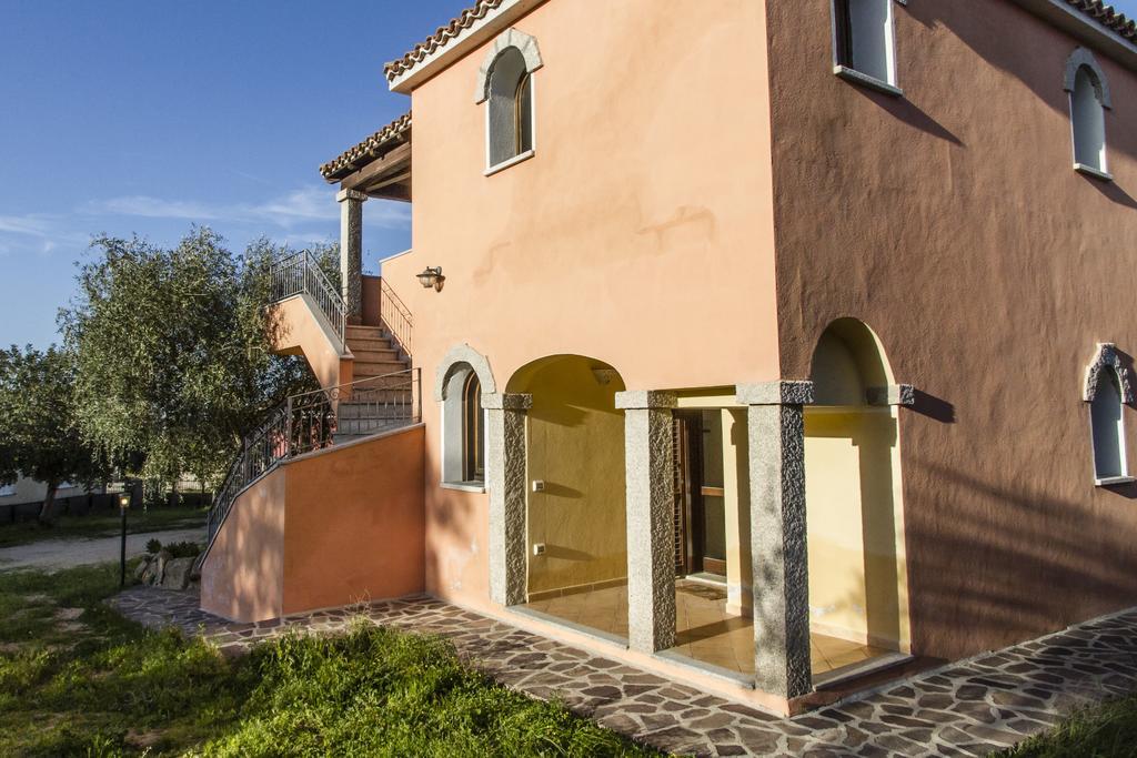 I Mari Di Gallura Apartment ซาน เตโอโดโร ภายนอก รูปภาพ